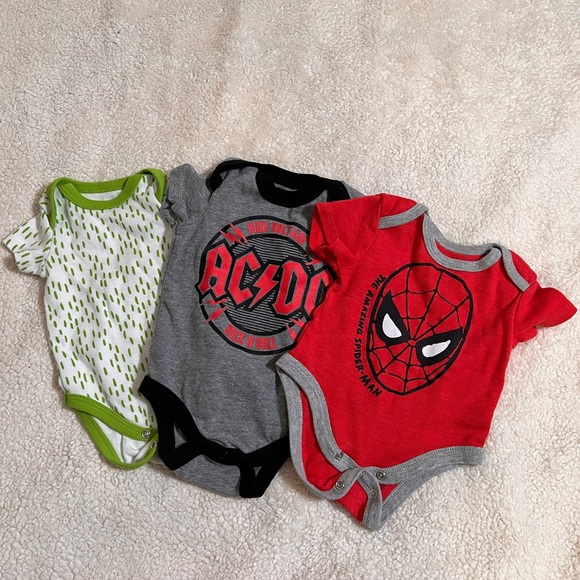 0-3 Months Boys Onesie Bundle - Picture 4 of 8